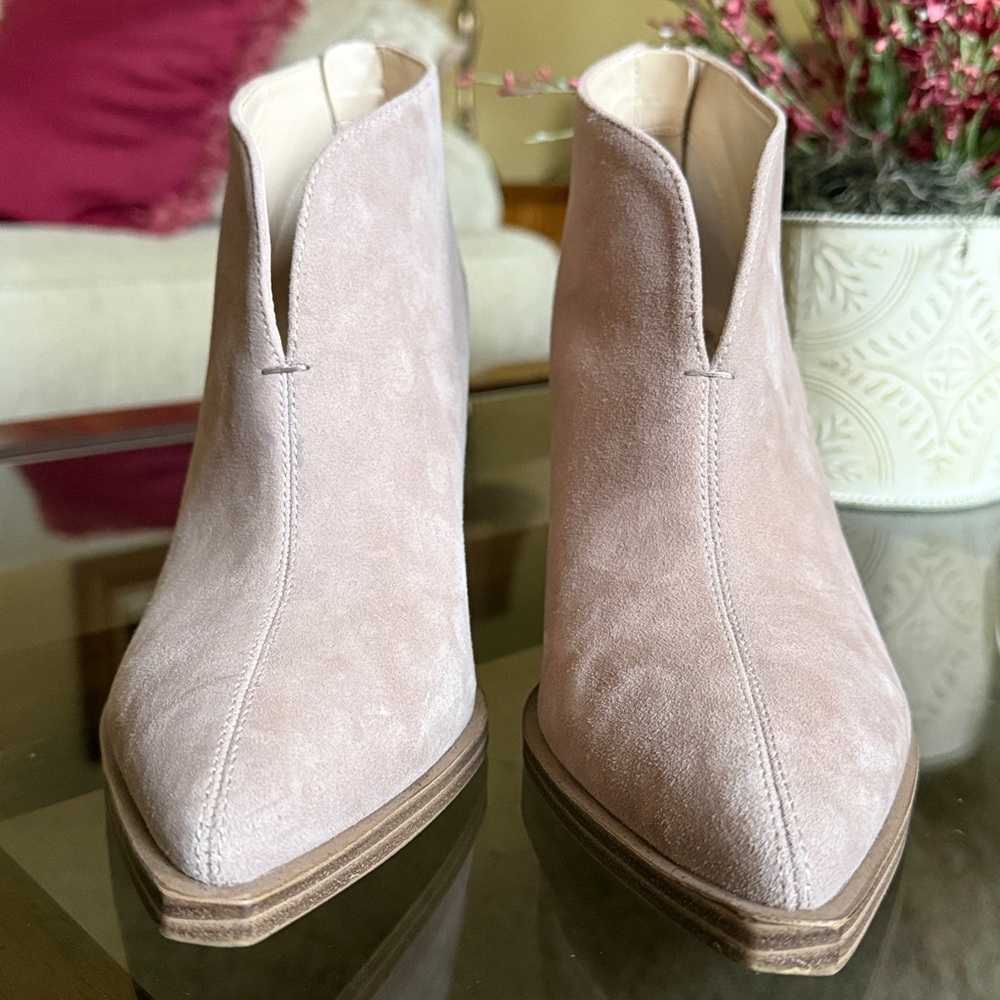 Vince Camuto GINSEL Bootie Light Tan/Taupe Suede Leather Size 8M/38.5 - Picture 6 of 17